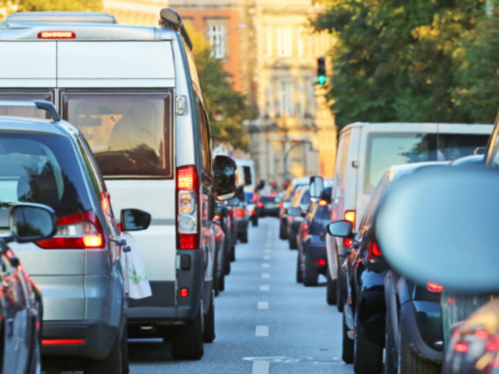 Carbon pricing in the transport sector: 5 major consequences for your business Carbon pricing in the transport sector: 5 major consequences for your business